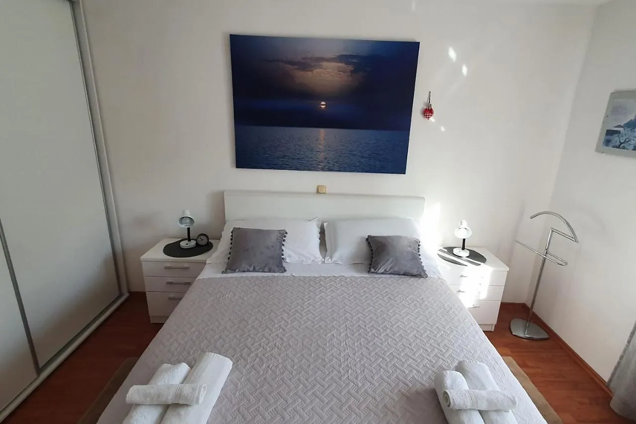 Apartment Marija For Three Persons Valbandon Close To The Beach 0*,